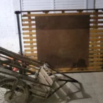 Santo Tomé: dos ladrones fueron detenidos por robar una cama y tres mesitas de luz de un hotel alojamiento